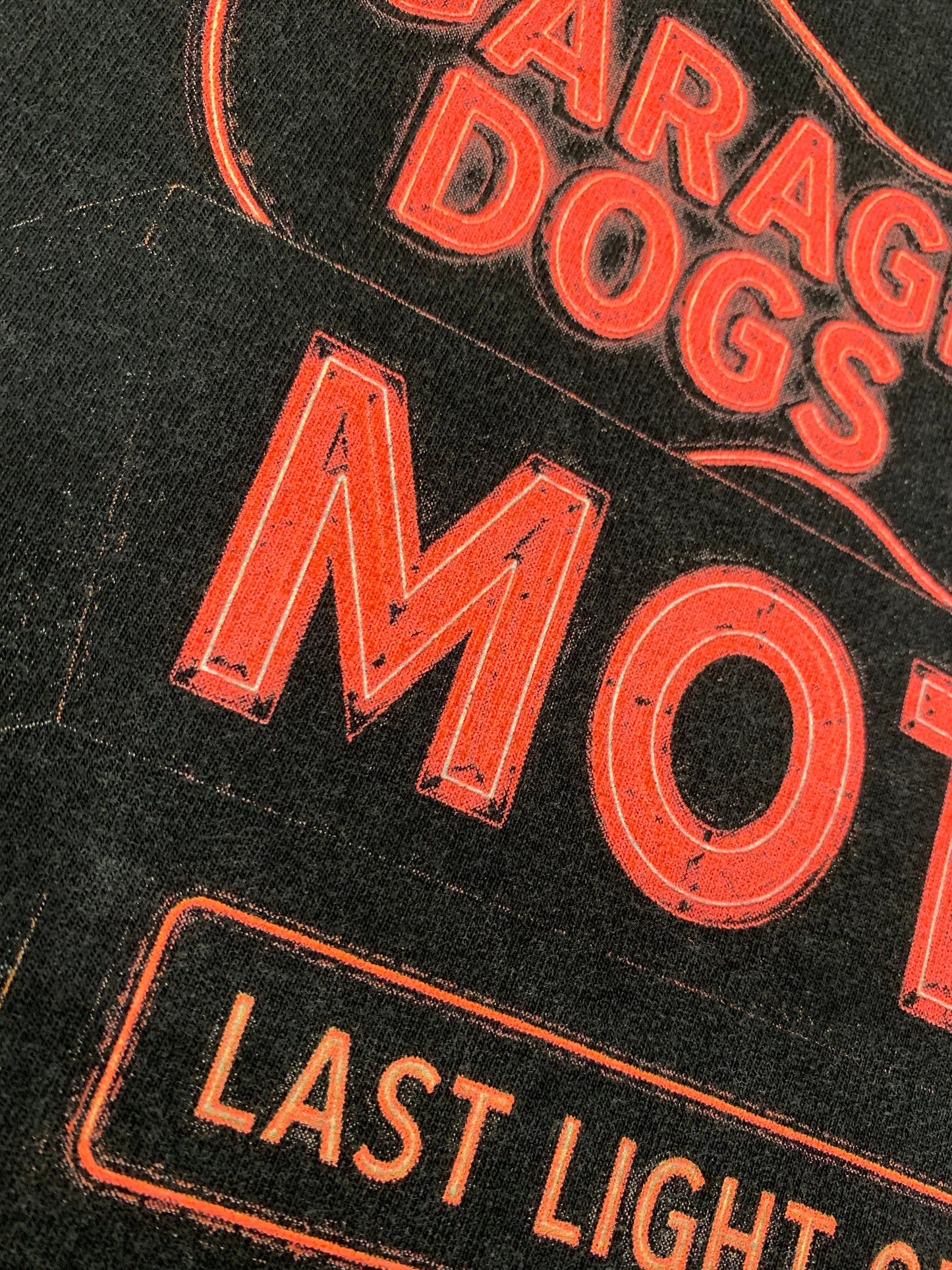
                  
                    GARAGE DOGS — MOTEL
                  
                