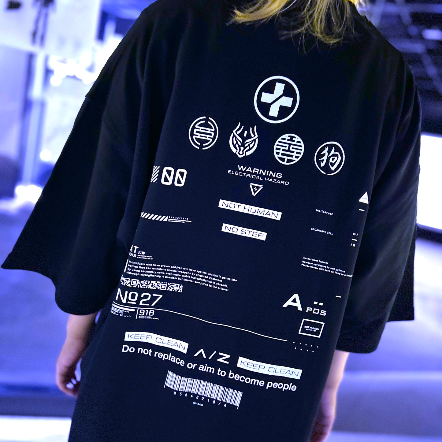 
                  
                    [N/DOLL] Big Silhouette Logo Tee A Black
                  
                