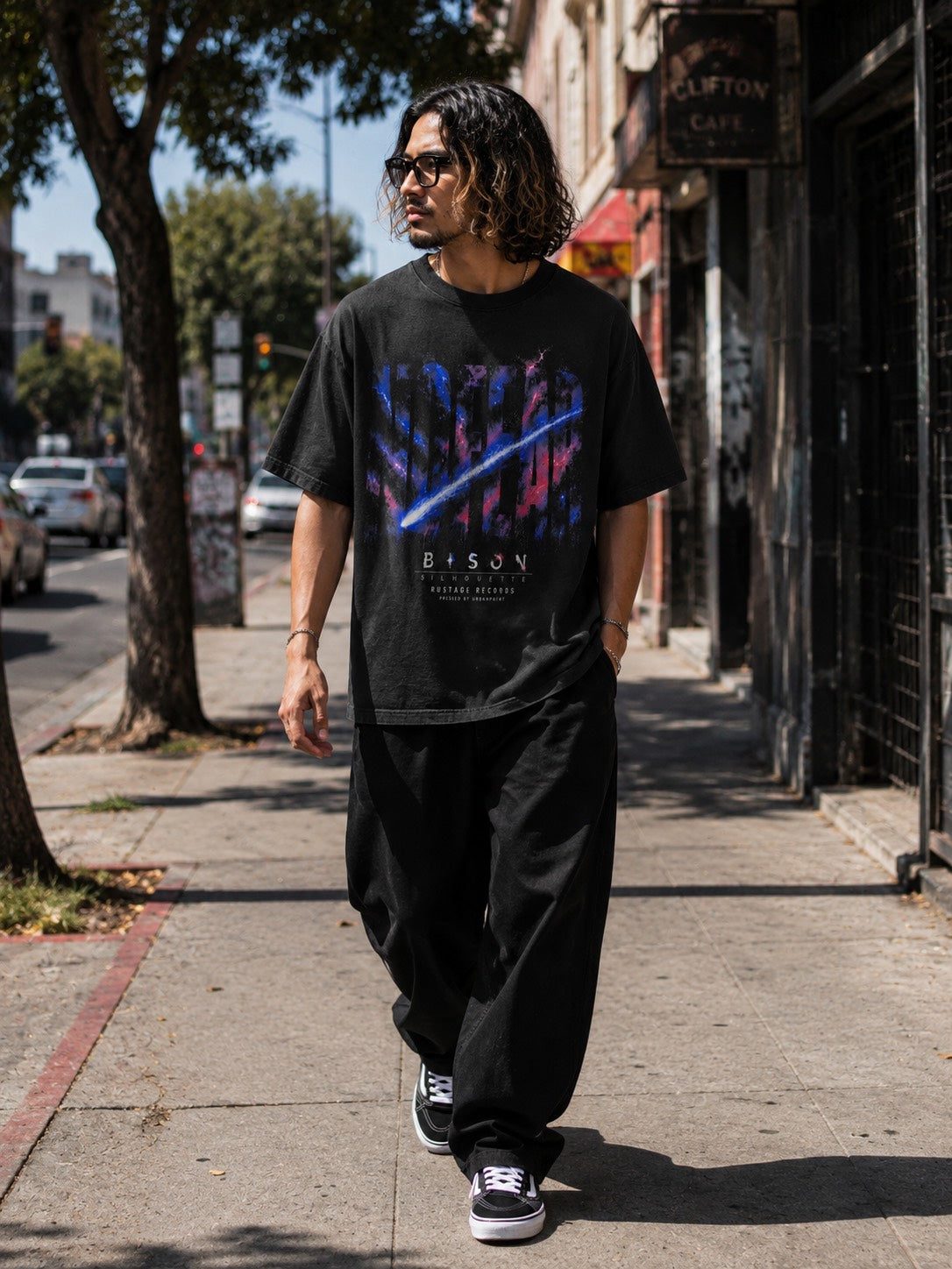 
                  
                    THE BISON SILHOUETTE - NO FEAR -Faded Black-
                  
                